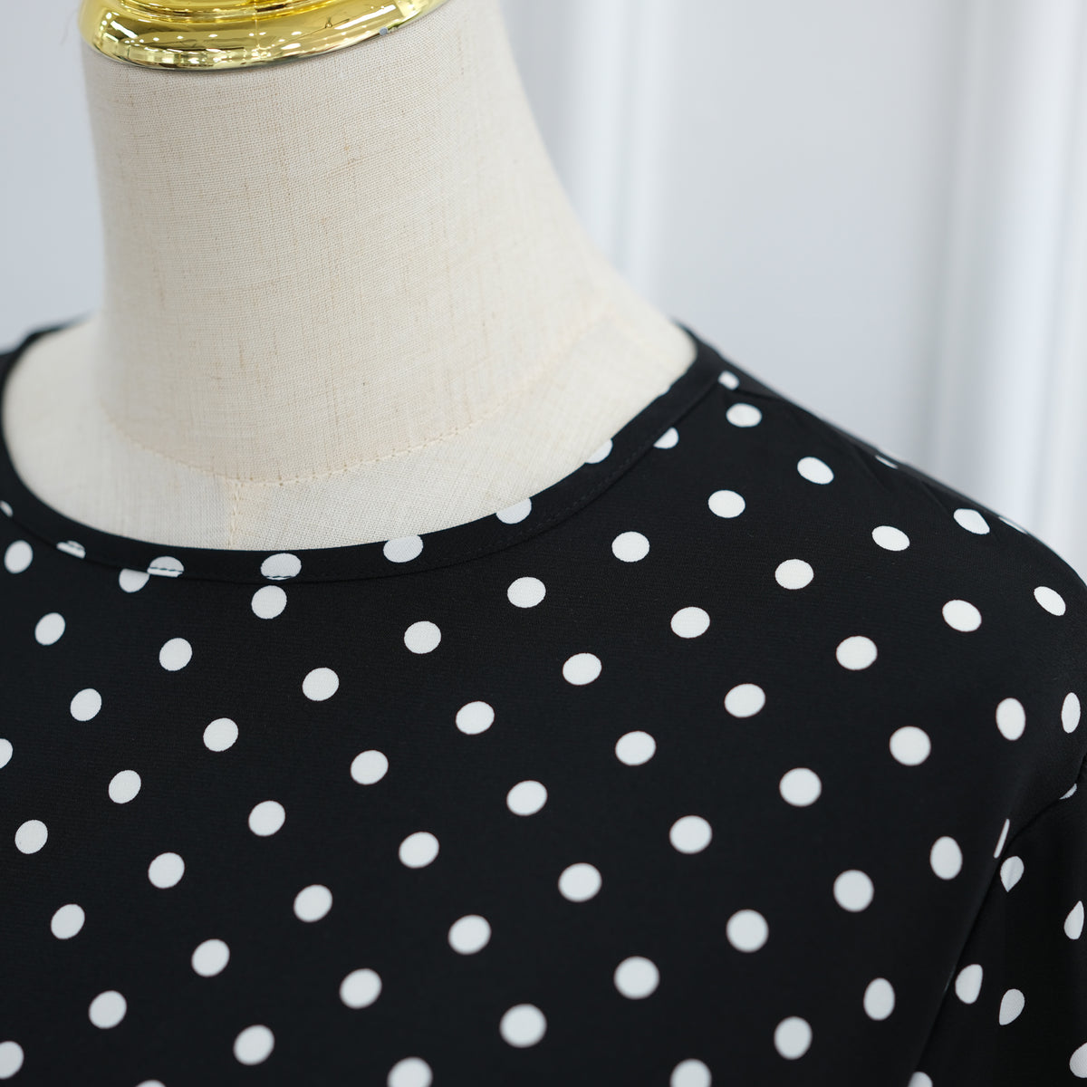 Polka Dot Closed Abaya