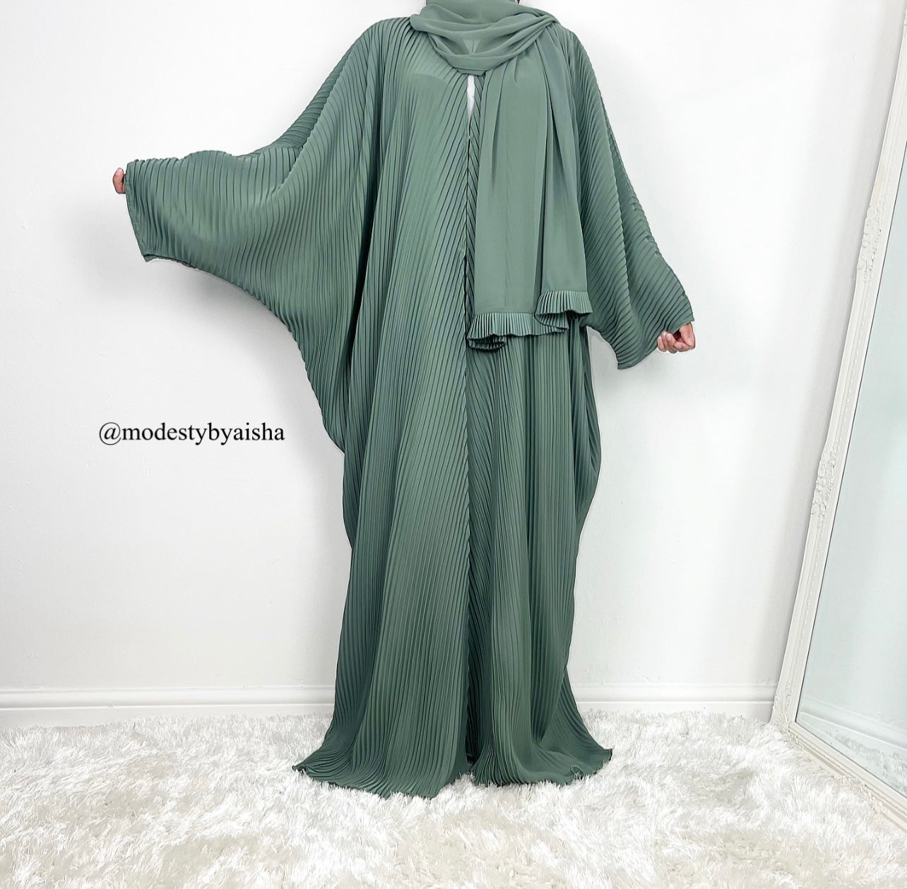 Aaliyah Sage - Pleated Abaya