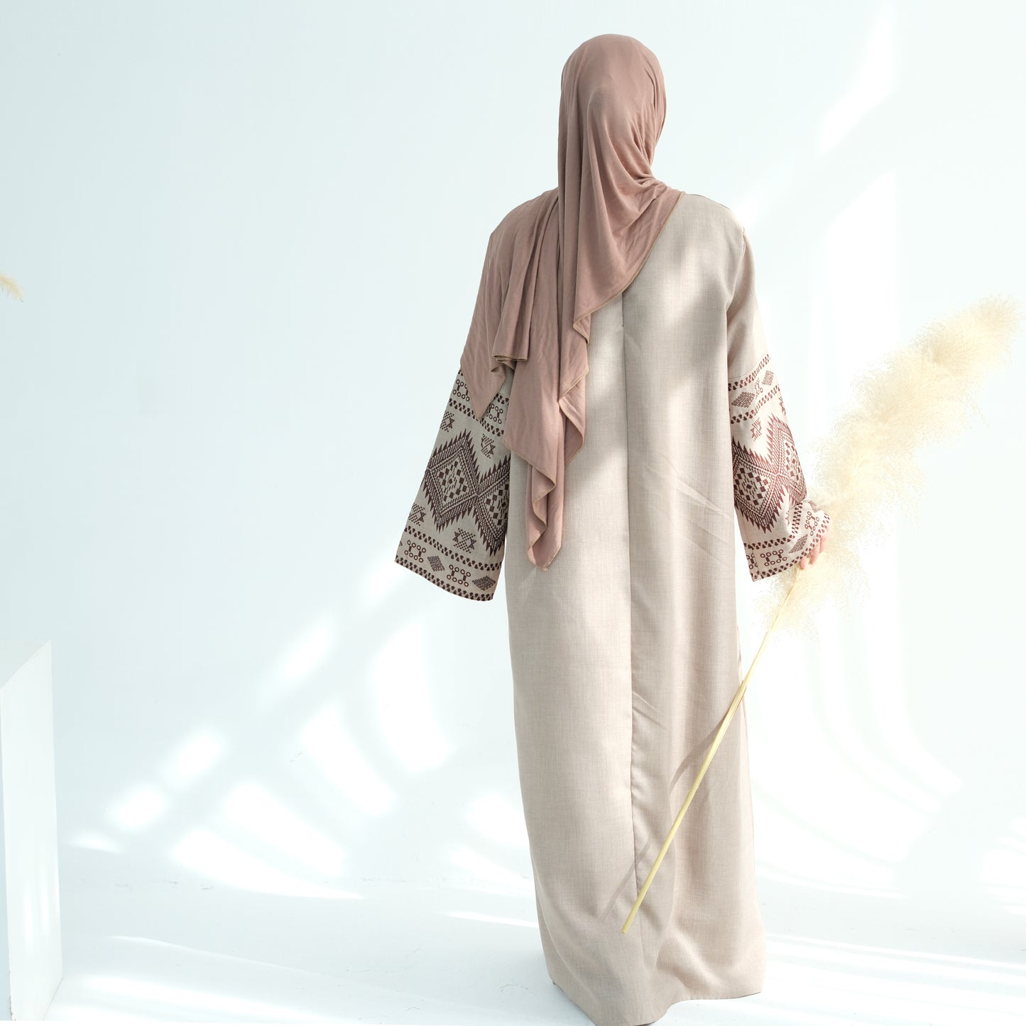 Embroidered Closed Linen Abaya - 3 Colours