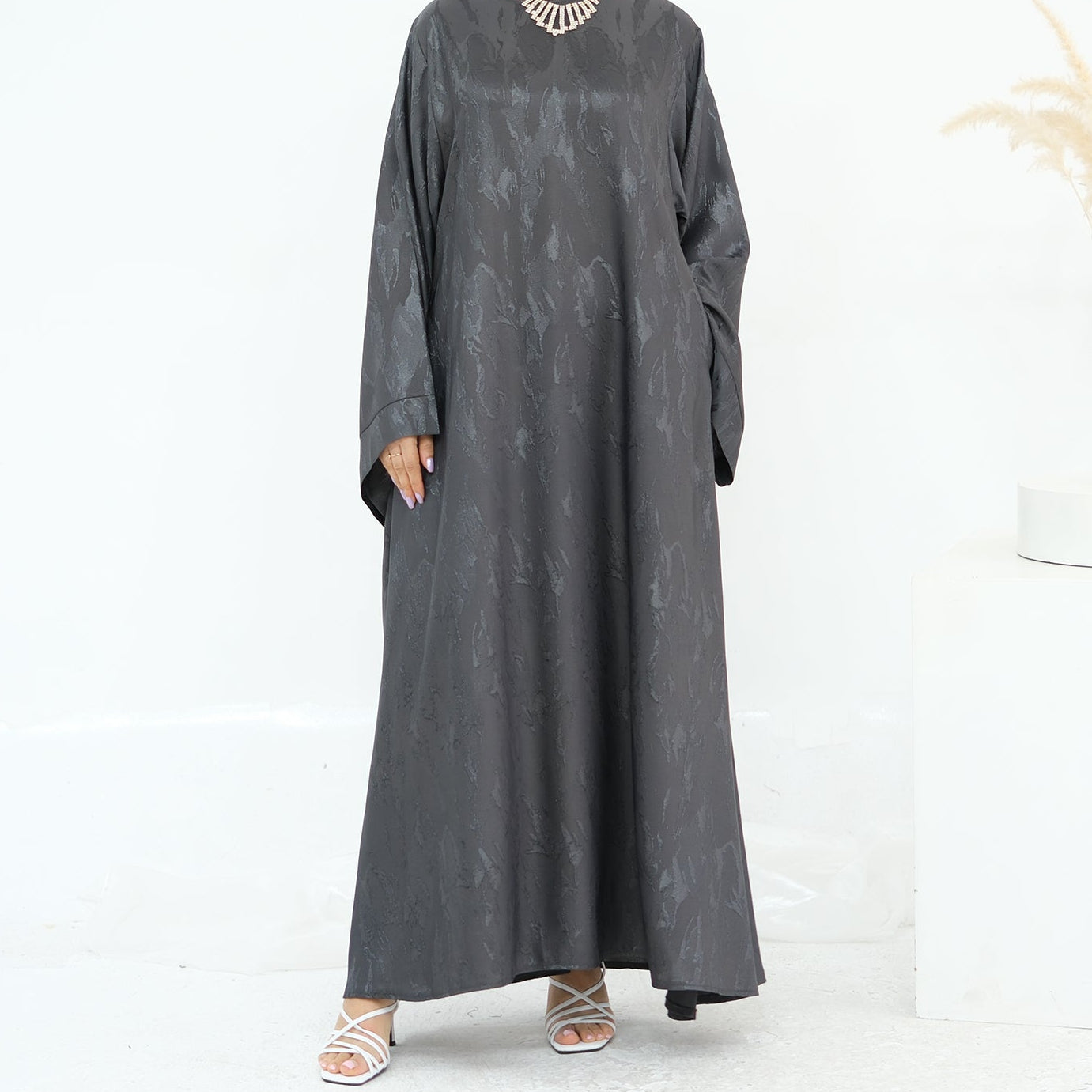 Jacquard Closed Abaya - 5 Colours