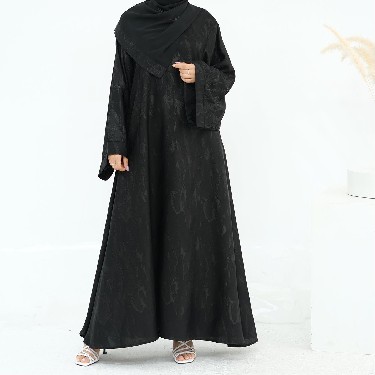 Jacquard Closed Abaya - 5 Colours