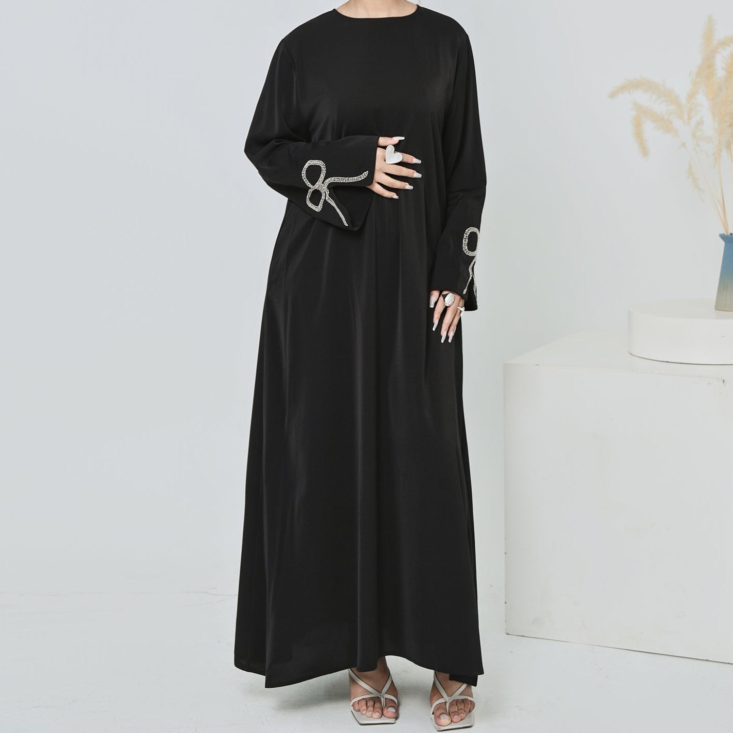 Bow Embellished Closed Abaya - 2 Colours