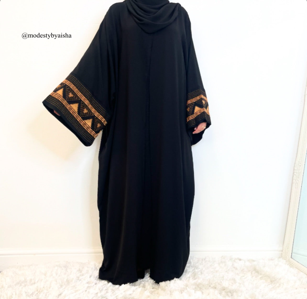 Saniya Embroidered Abaya - 2 Colours