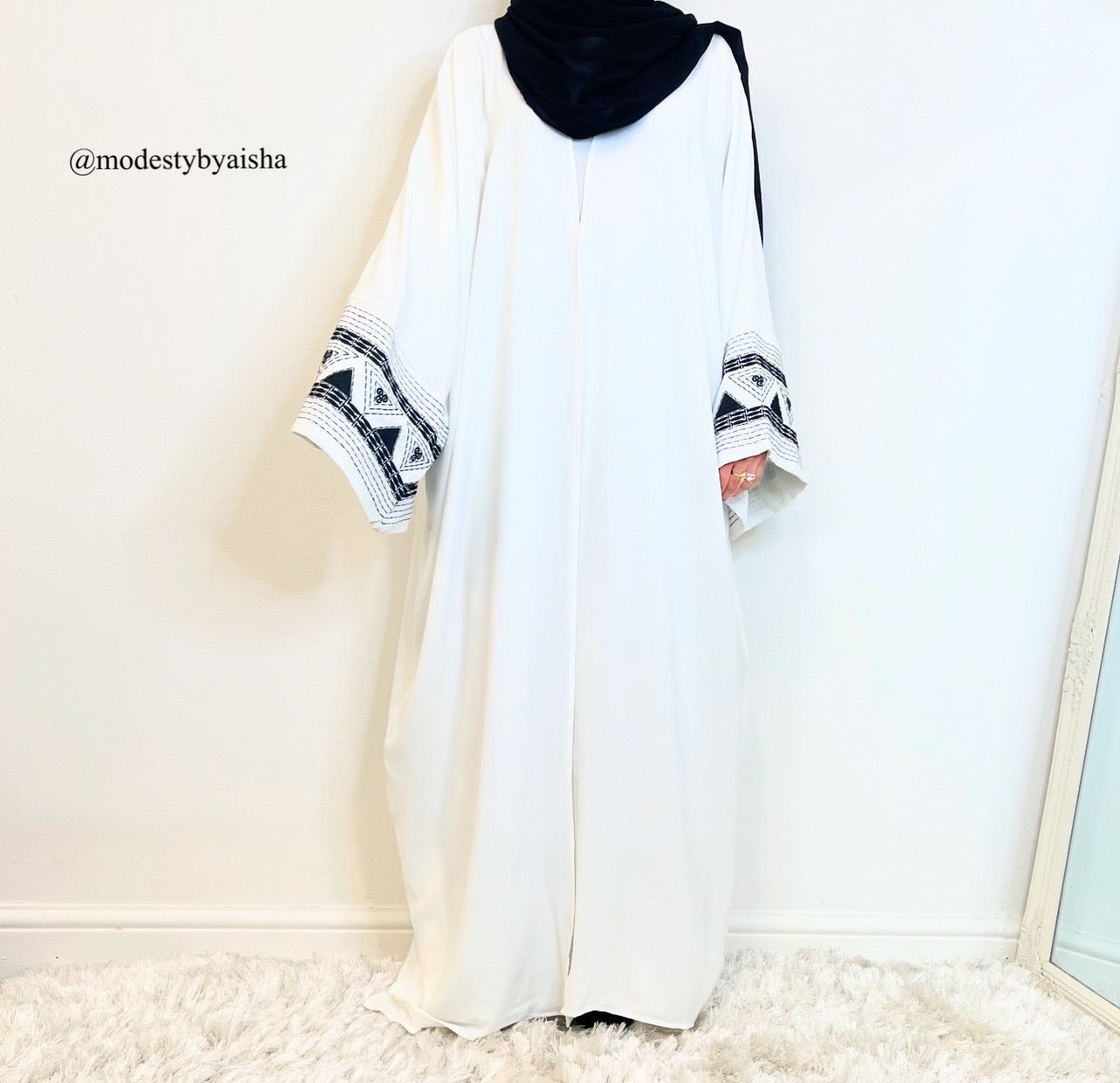 Saniya Embroidered Abaya - 2 Colours