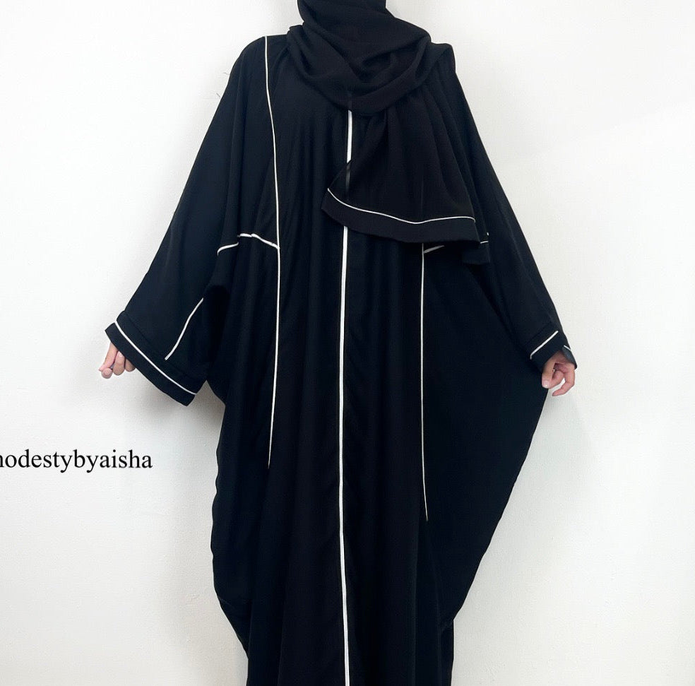 Zehra Batwing Abaya - Black & White